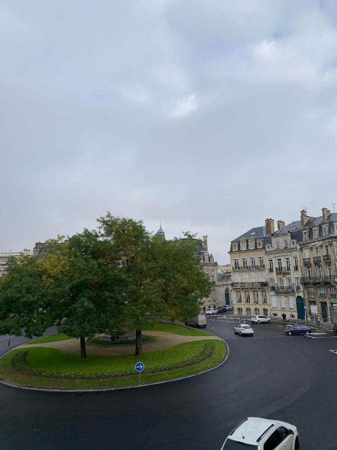 L'Aristide Apartment Реймс Екстериор снимка